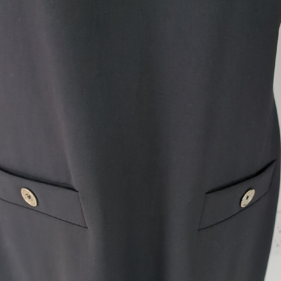 Elegant Black and White Women's Dress - Picture 4 of 7